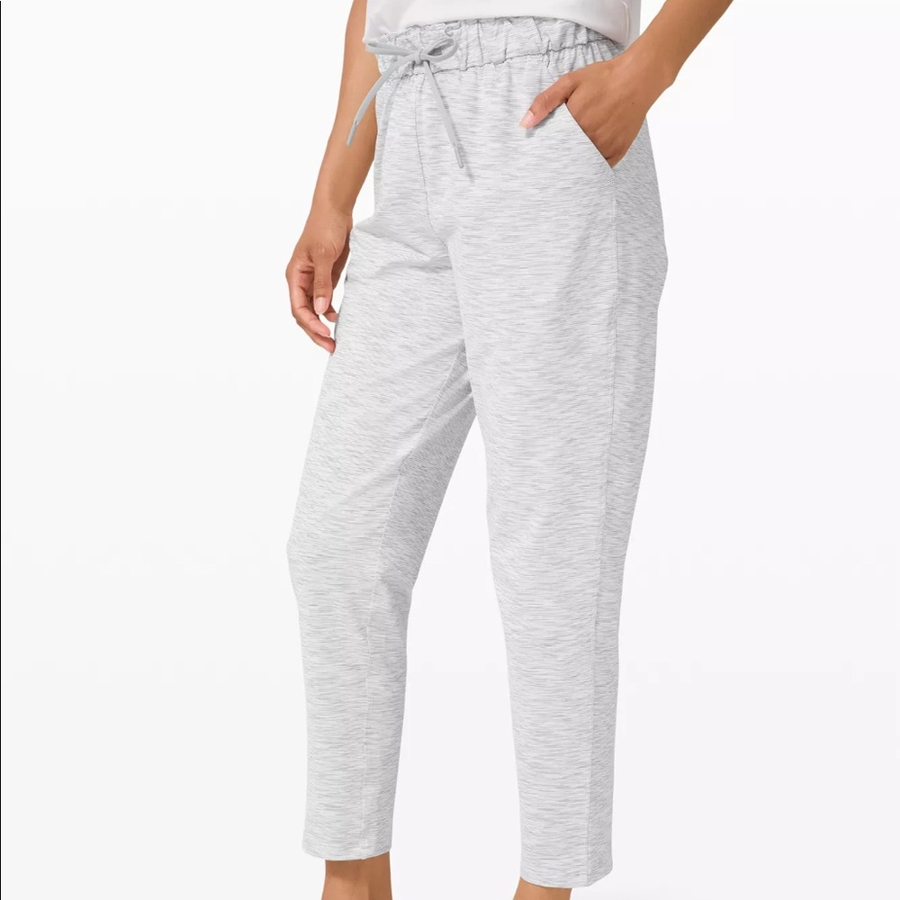 NWT Lululemon Keep Moving Pant High Rise Luxtreme Size 6